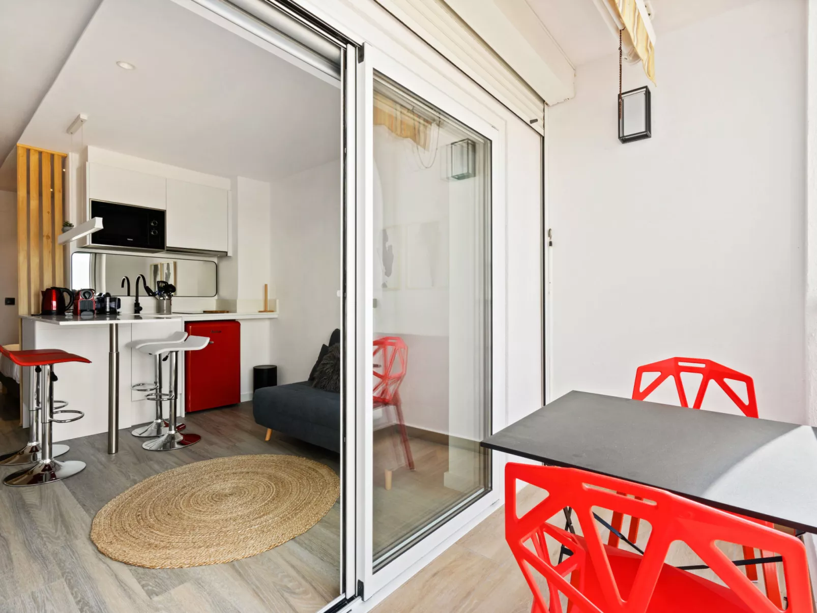 WELCS ESTUDIO 070 EMP frente al Mar - Binnen