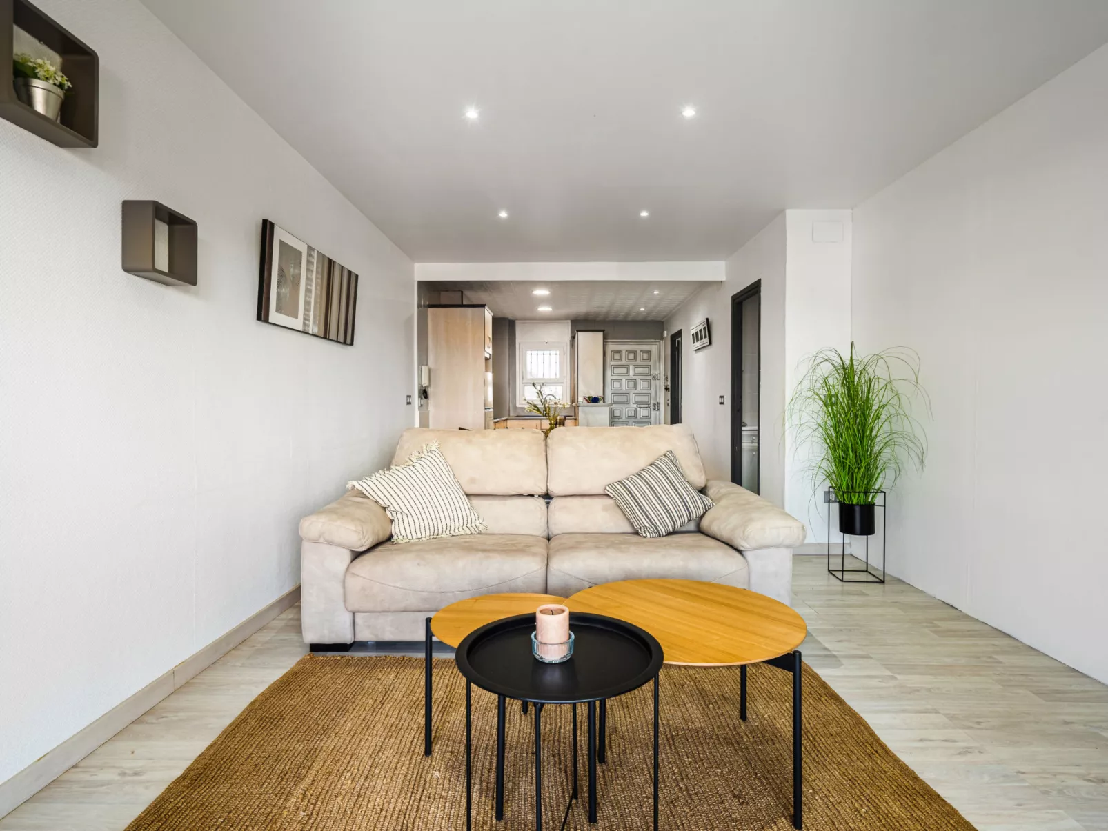 WELCS APARTAMENTO 012 EMP en el centro de Empuri - Binnen