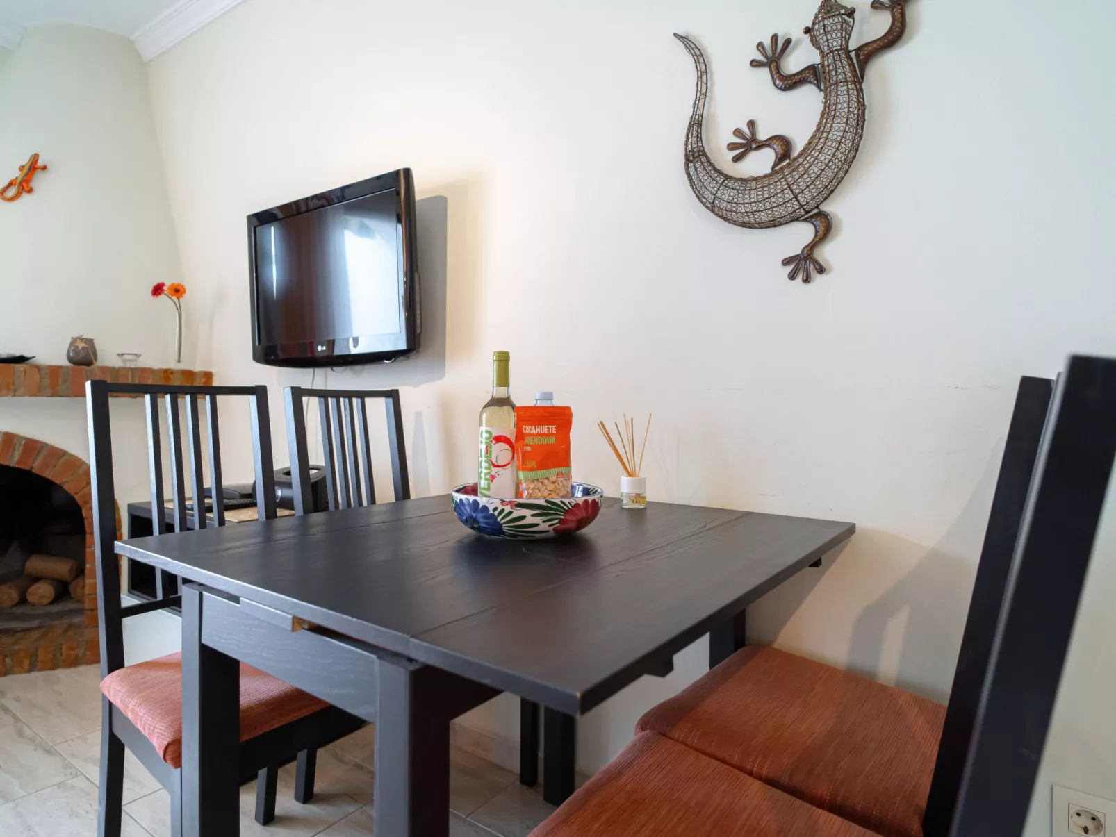 Capistrano Village Garden by Casasol - Binnen