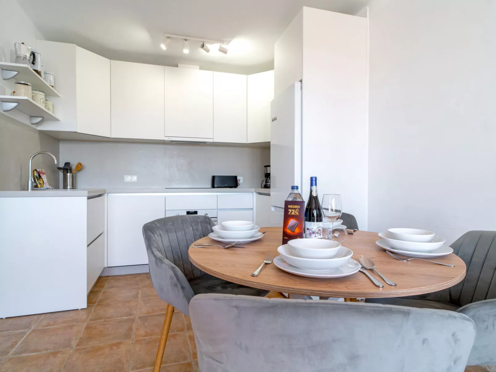 Hibiscos 72 Deluxe by Casasol - Binnen