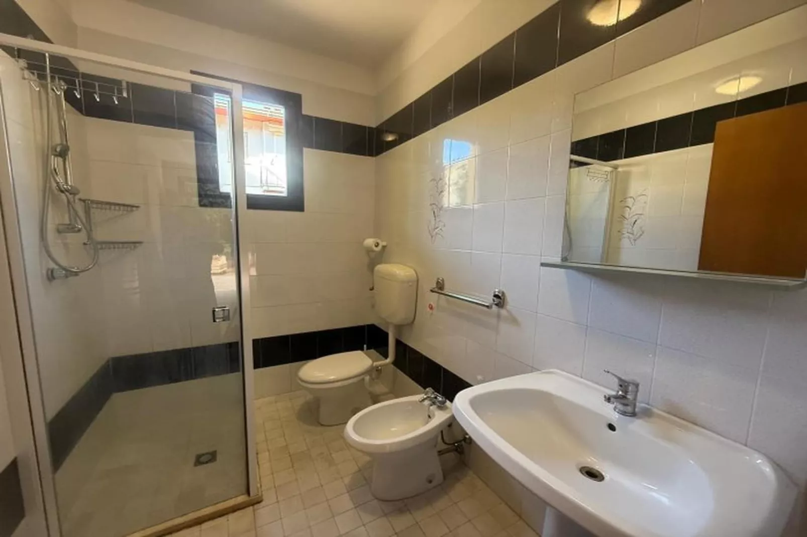 Germana trilo – 1  - Badkamer
