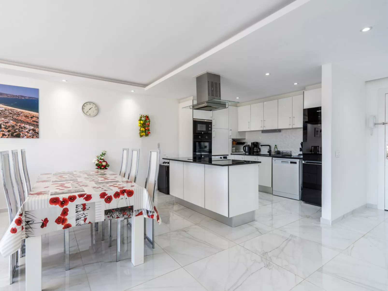 WELCS APARTAMENTO 048 EMP con Terraza y Vistas - Binnen