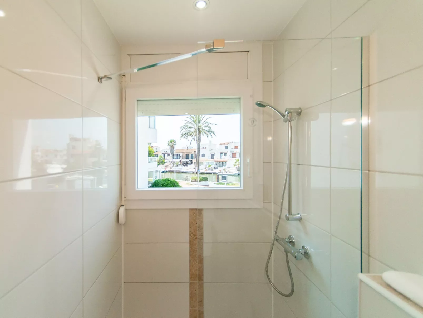 WELCS APARTAMENTO 263 EMP con vistas al canal - Binnen