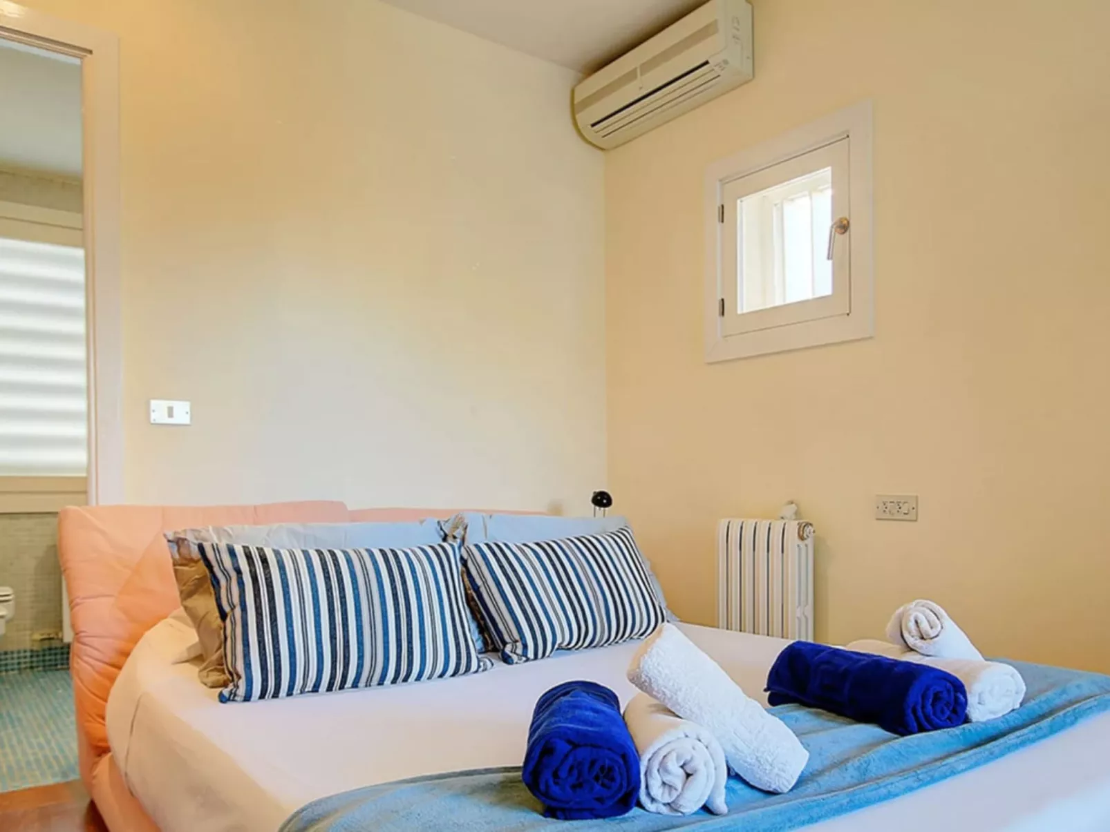 VILLA BONANOVA STYLE - Binnen