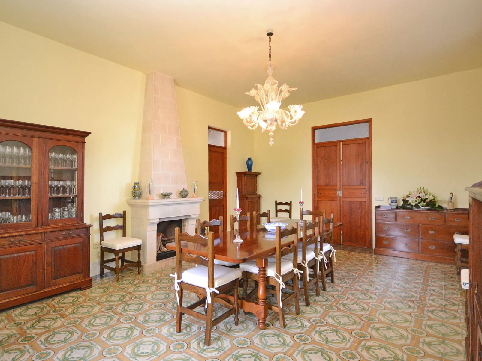 Son Granada - Binnen