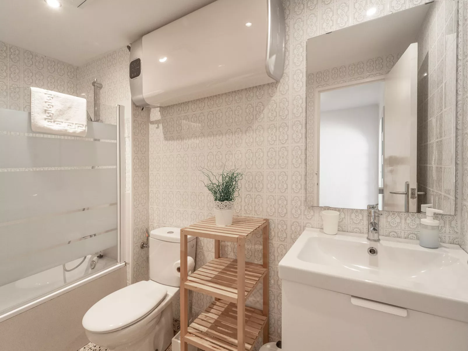 WELCS ESTUDIO 120 EMP cerca del mar - Binnen