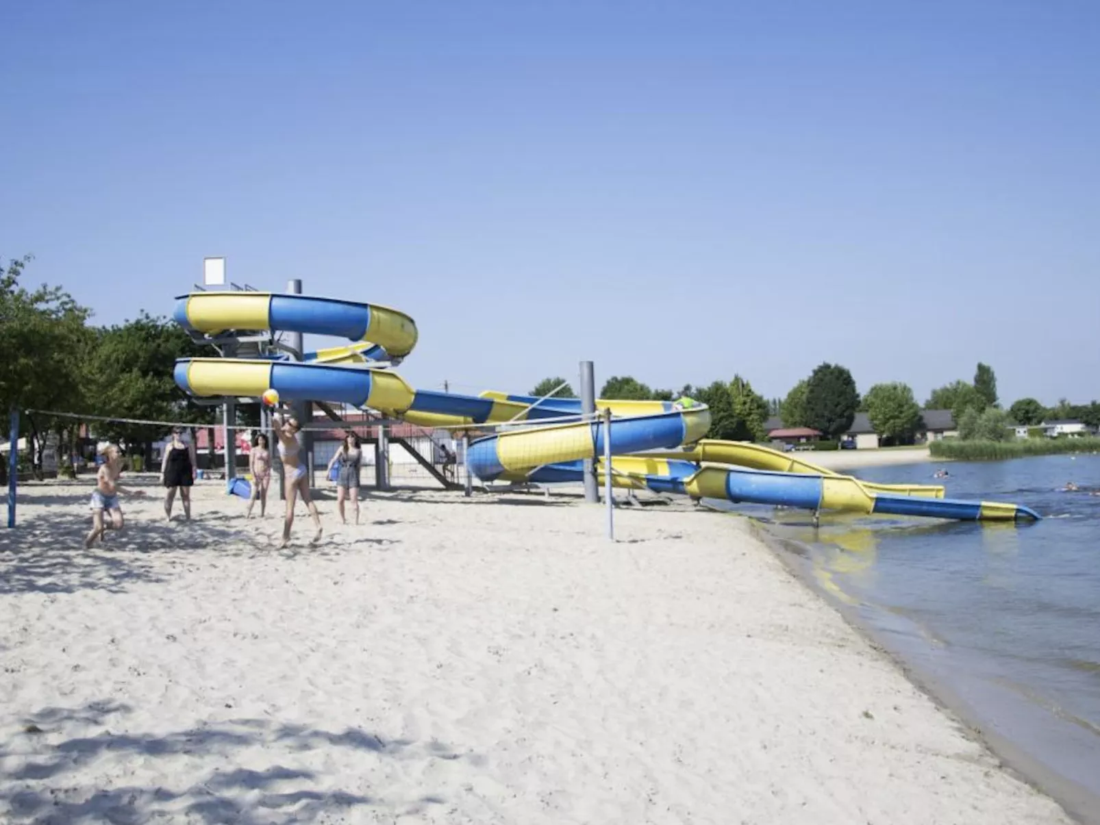 Vakantiepark Klein Strand - Luxe Chalet 6p - Buiten