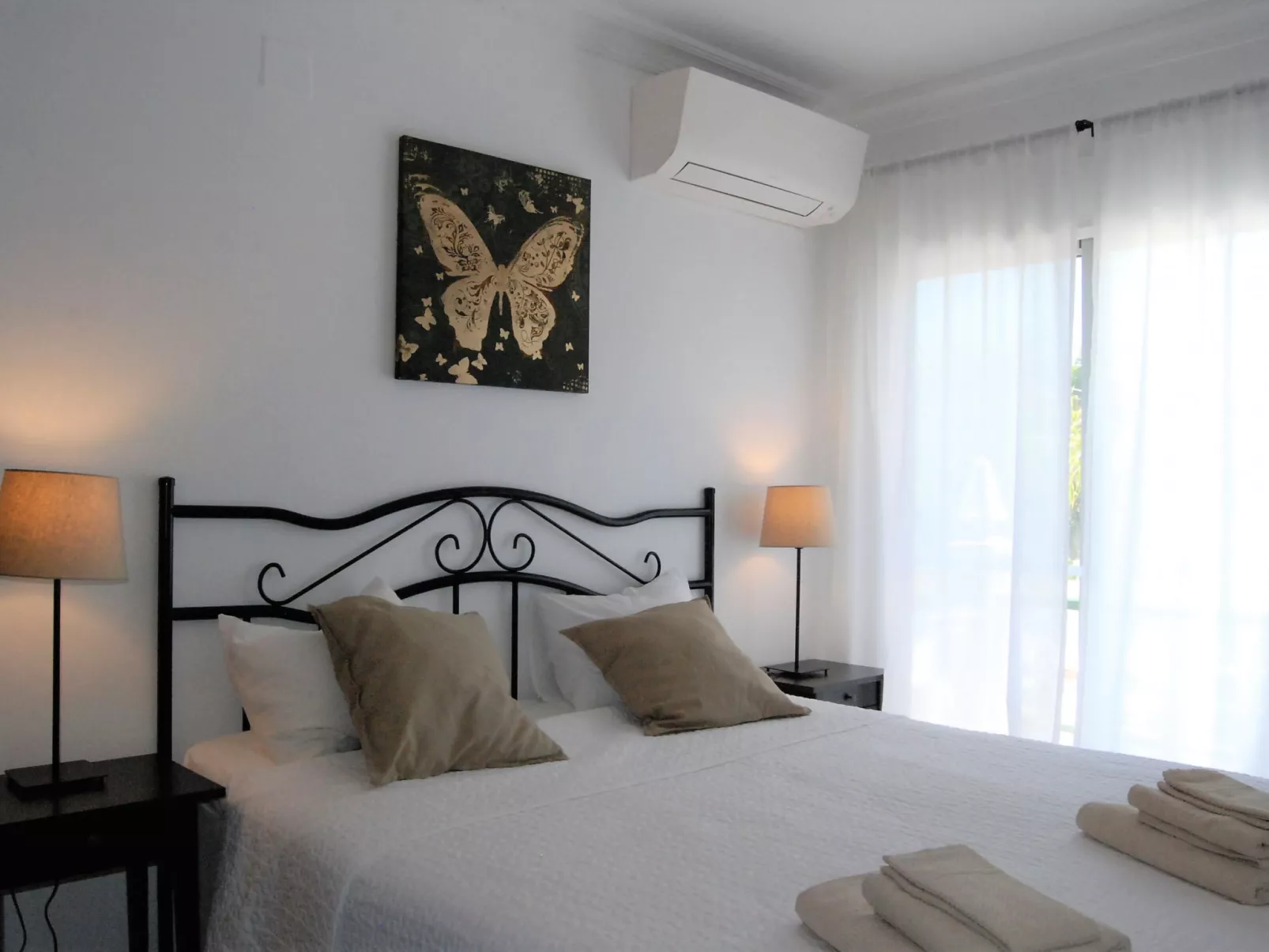 Villa Sandra Top Floor Escape by Casasol - Binnen