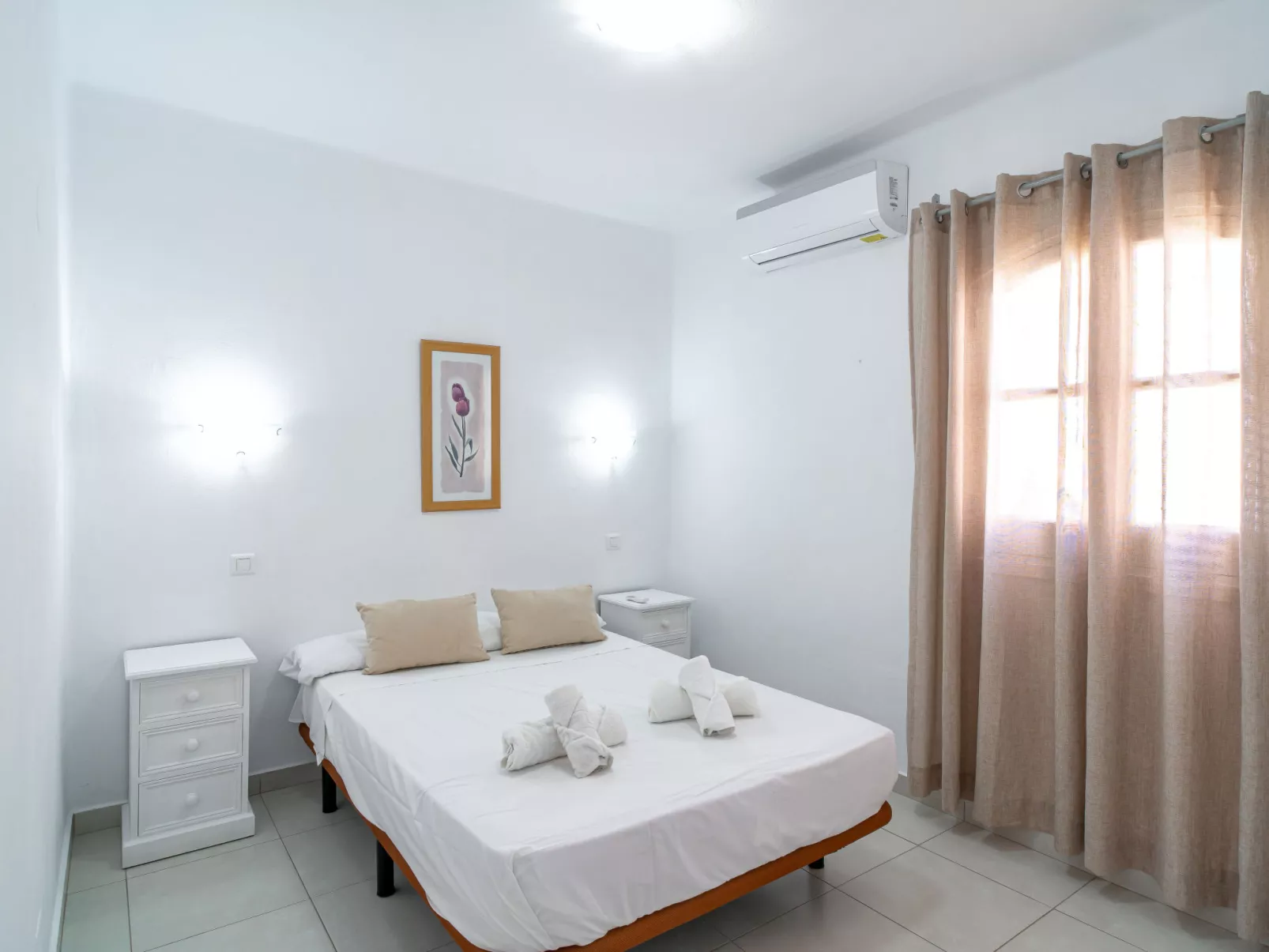 Hibiscos Seaview Terrace by Casasol - Binnen