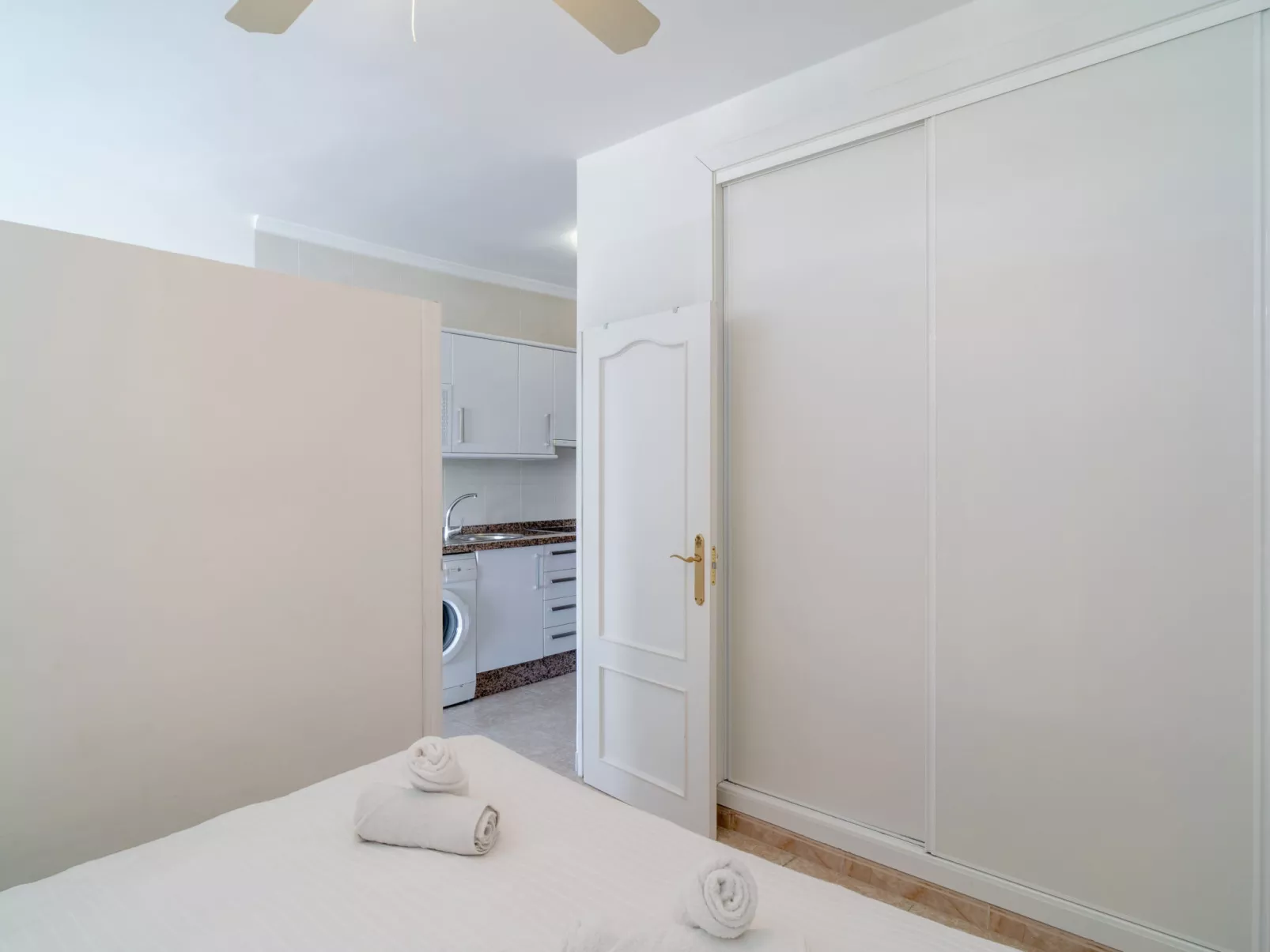 Carabeo 27 Studio by Casasol - Binnen