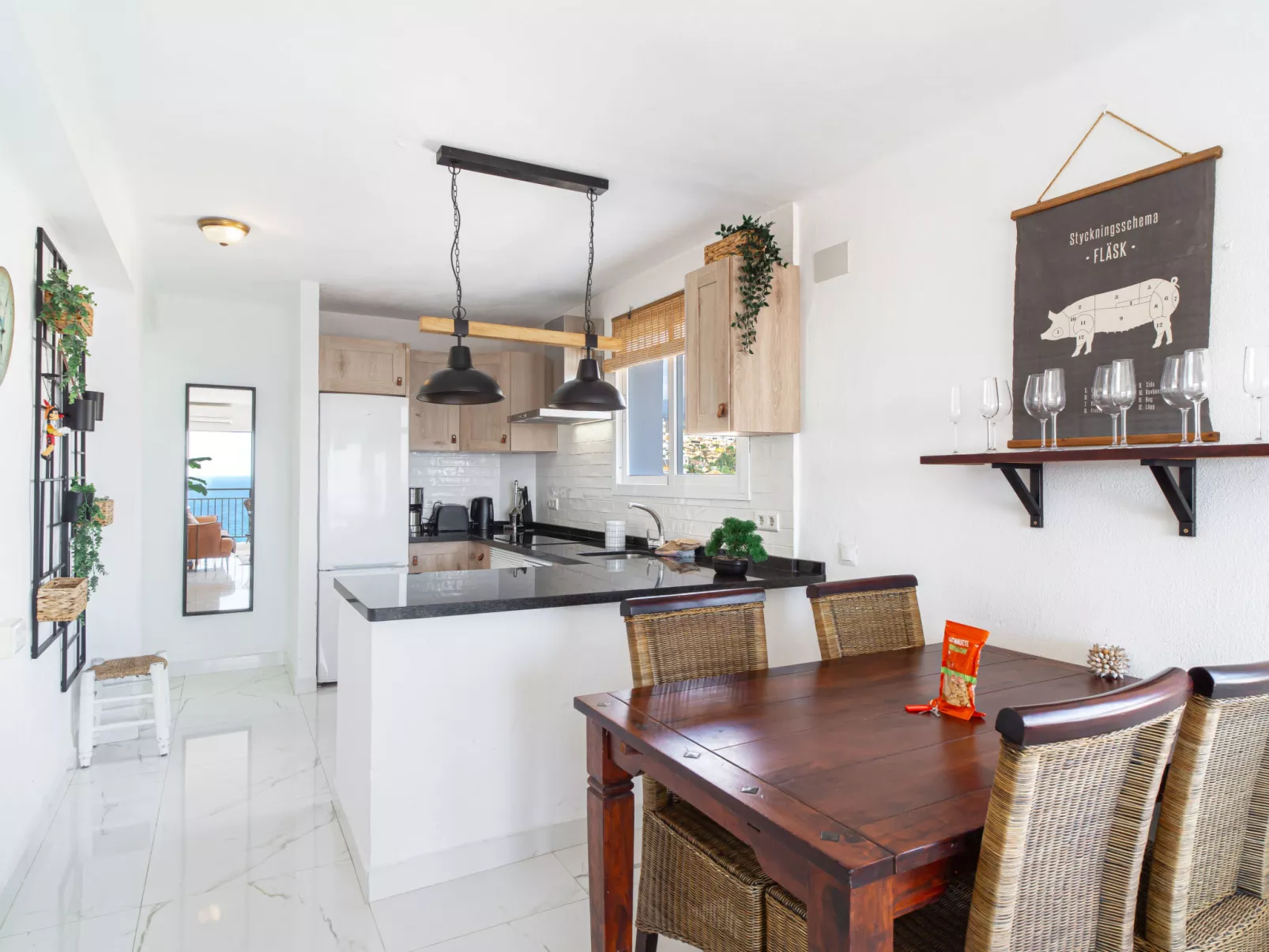 Miami 44 Seaview  by Casasol - Binnen