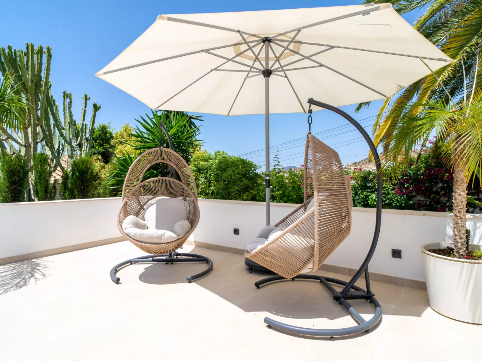 Villa Grand Pool Terrace by Casasol - Buiten