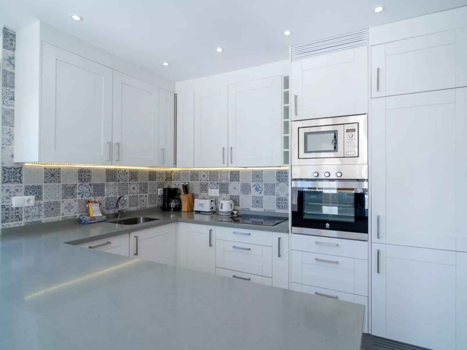 Villa Sandra Luxury Suite by Casasol - Binnen