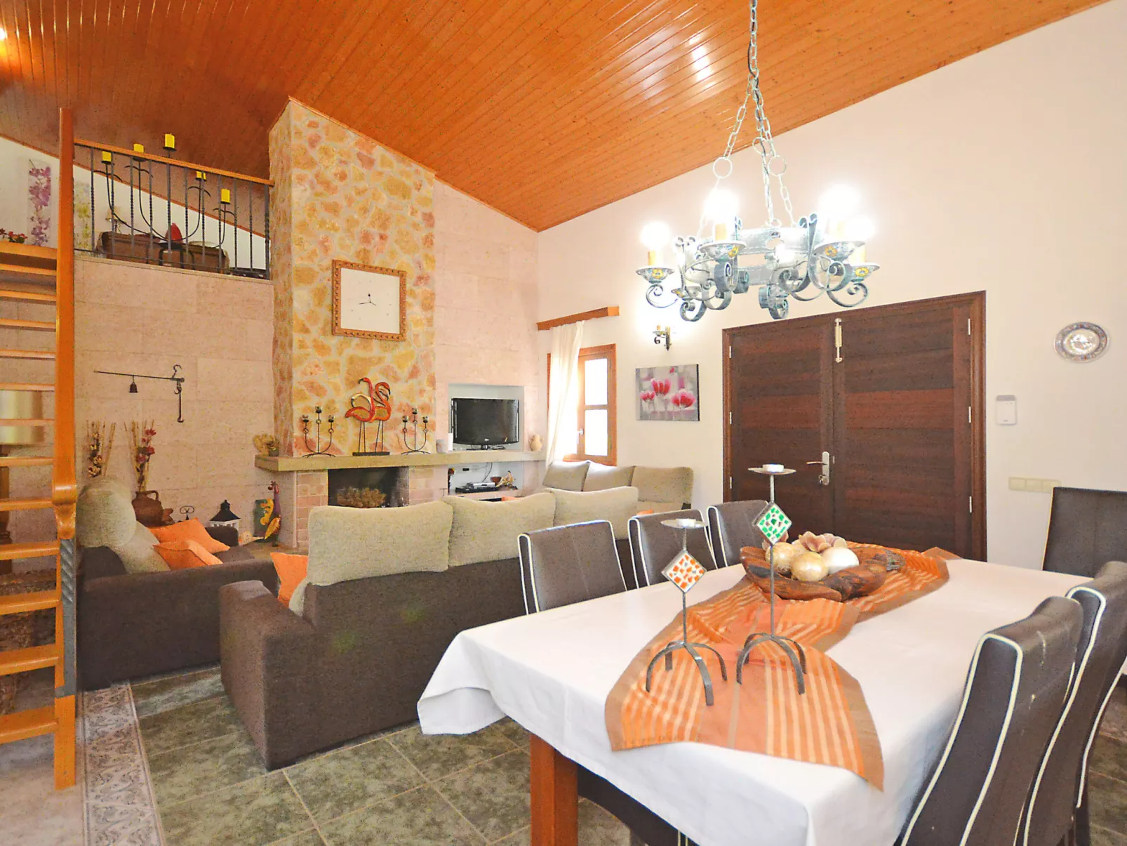 Ca na rossa - Binnen