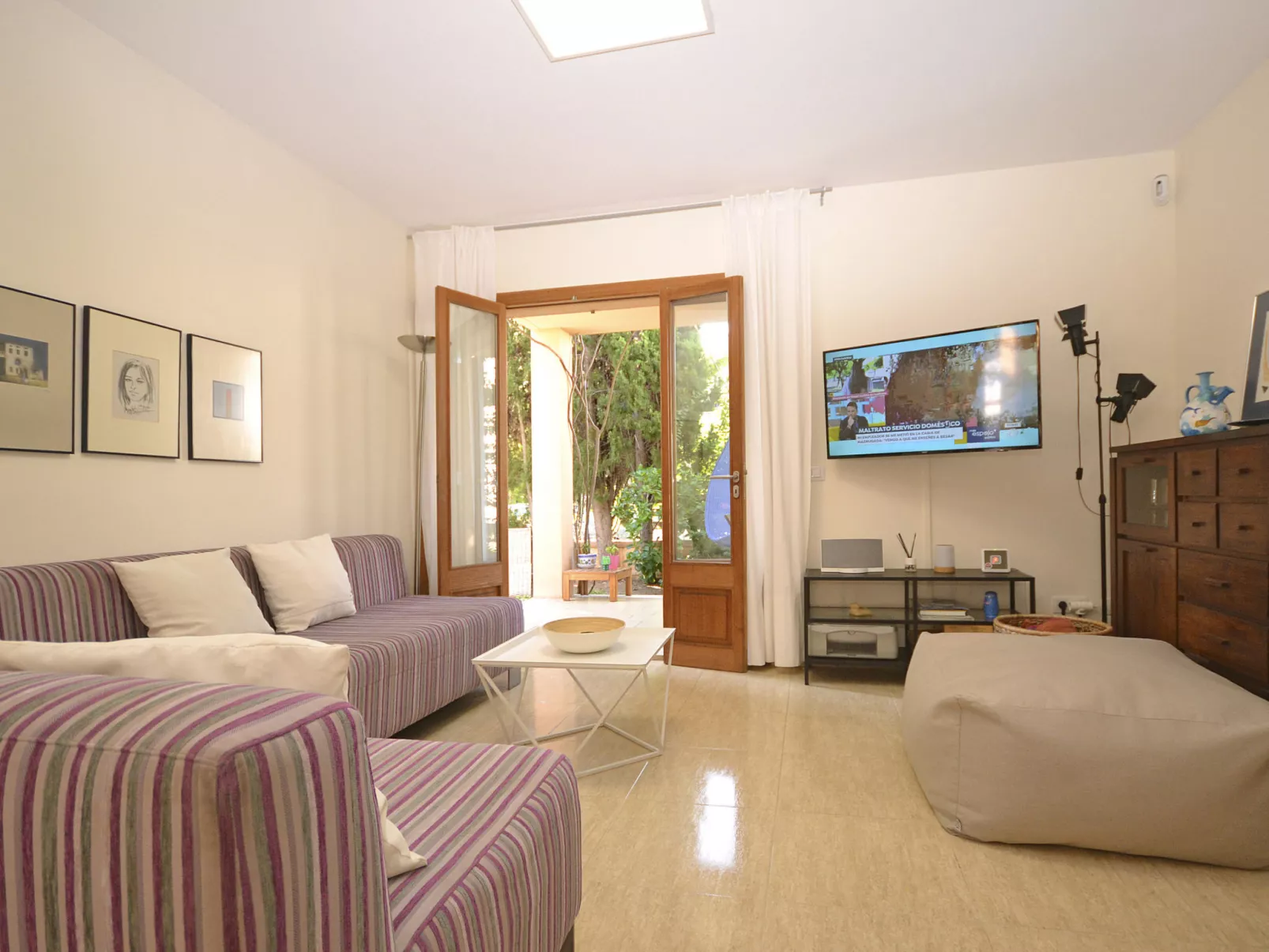 Amparo Luca - Binnen