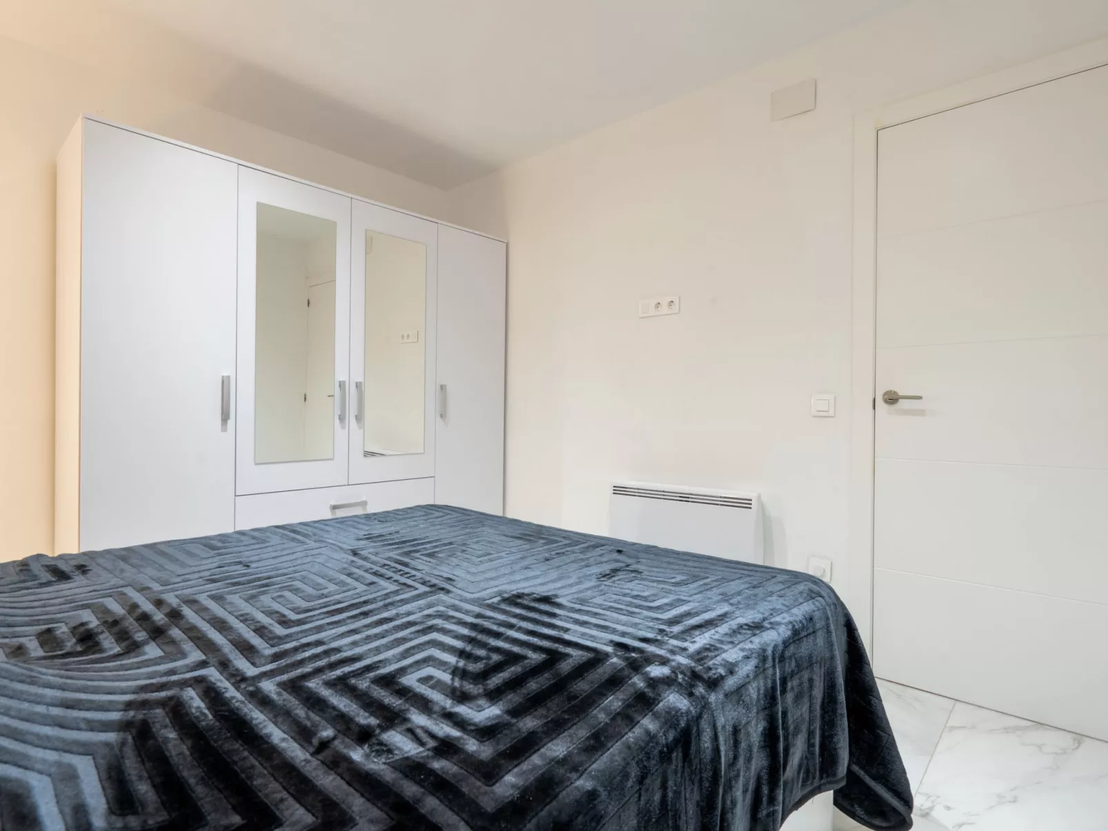WELCS APARTAMENTO 048 EMP con Terraza y Vistas - Binnen