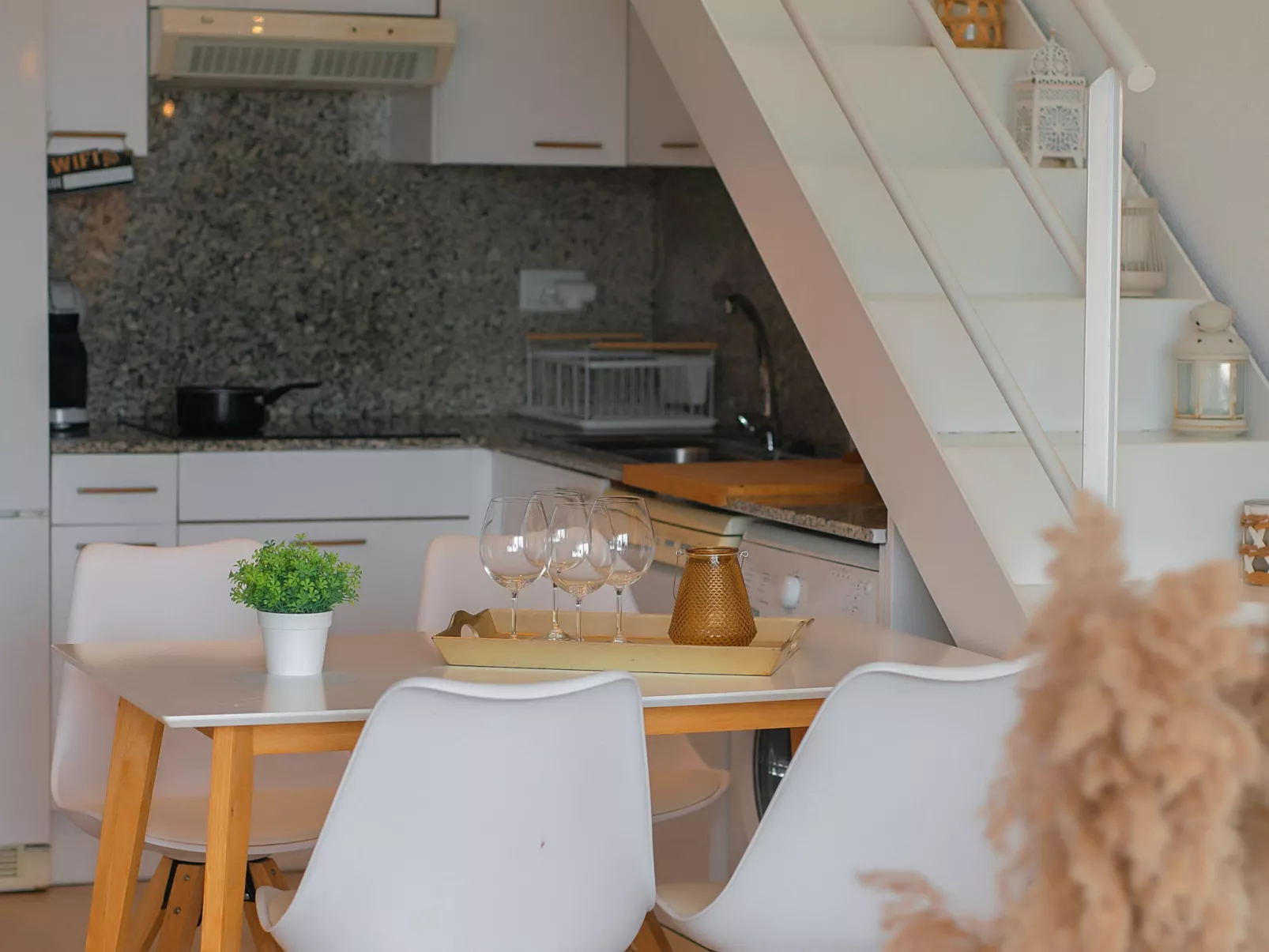 WELCS APARTAMENTO 254 EMP con vista al canal - Binnen