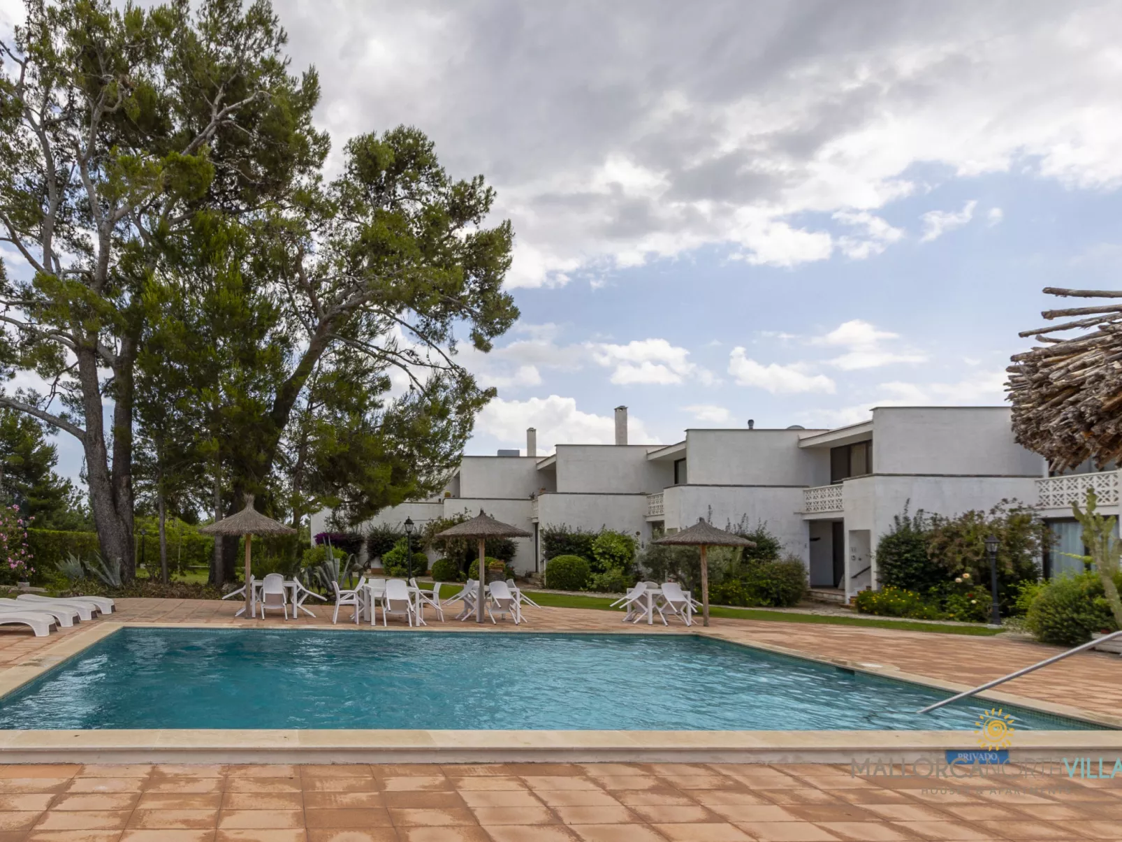 Club del Sol 8: Acogedor Apartamento con Piscina - Buiten