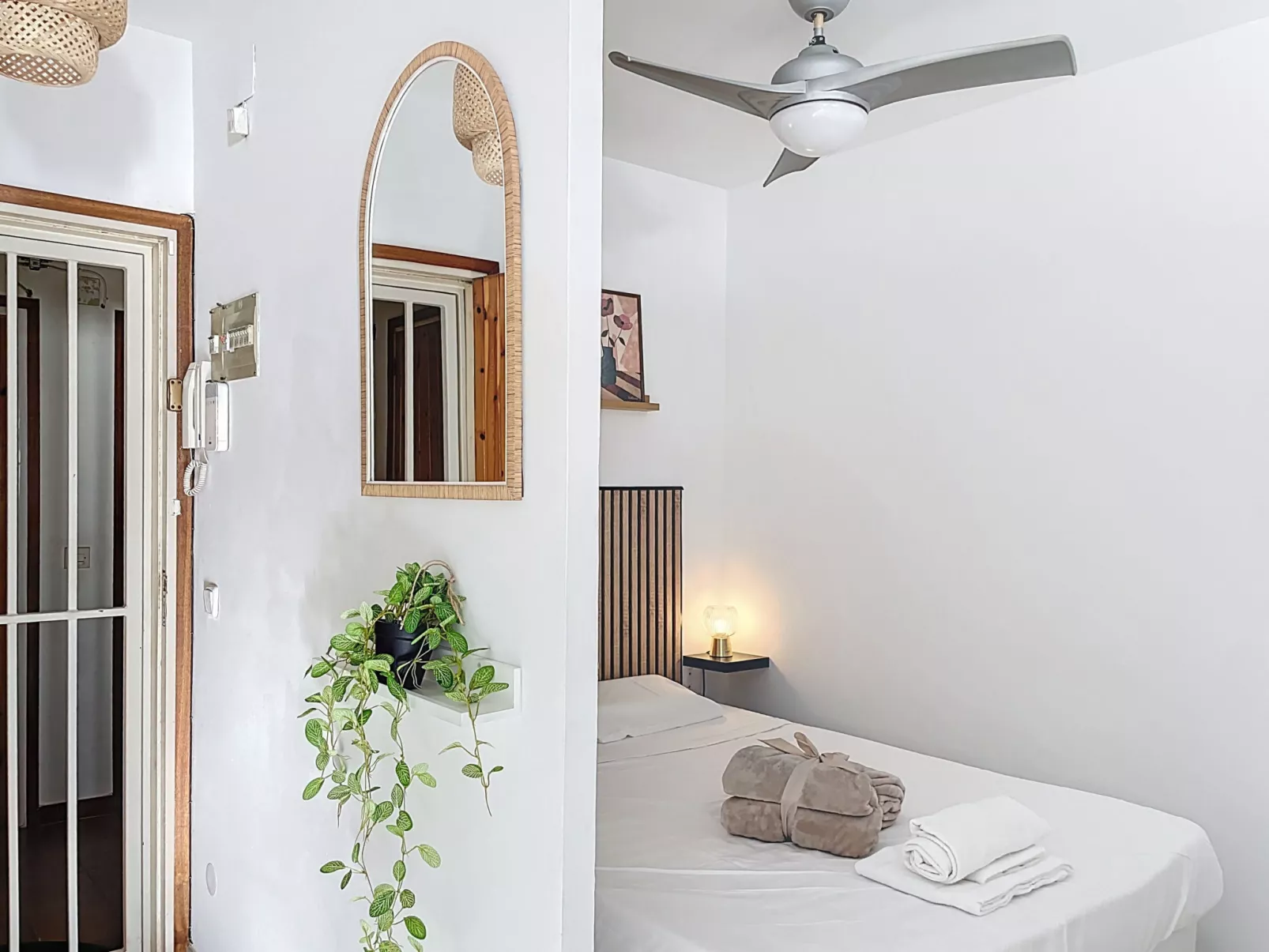 WELCS ESTUDIO 266 EMP con vista al mar - Binnen