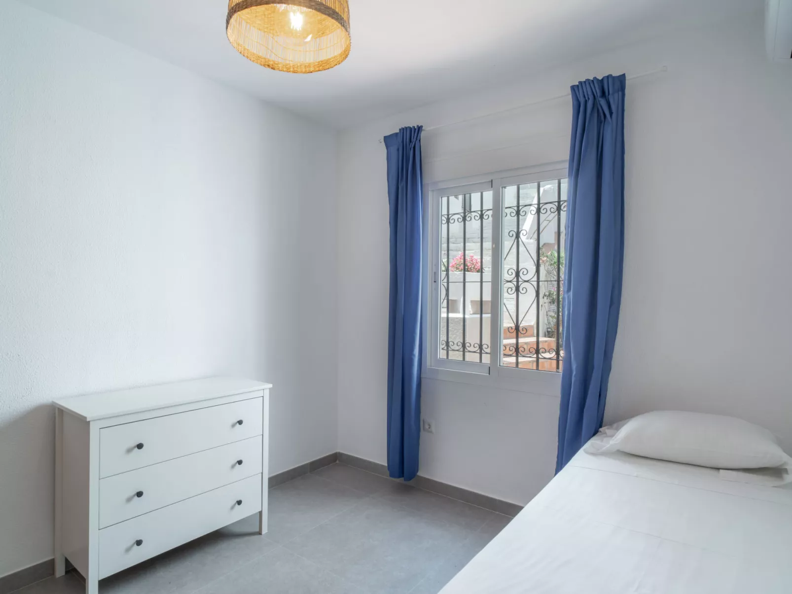 Villa Sofia Seaview Dreamscape by Casasol - Binnen