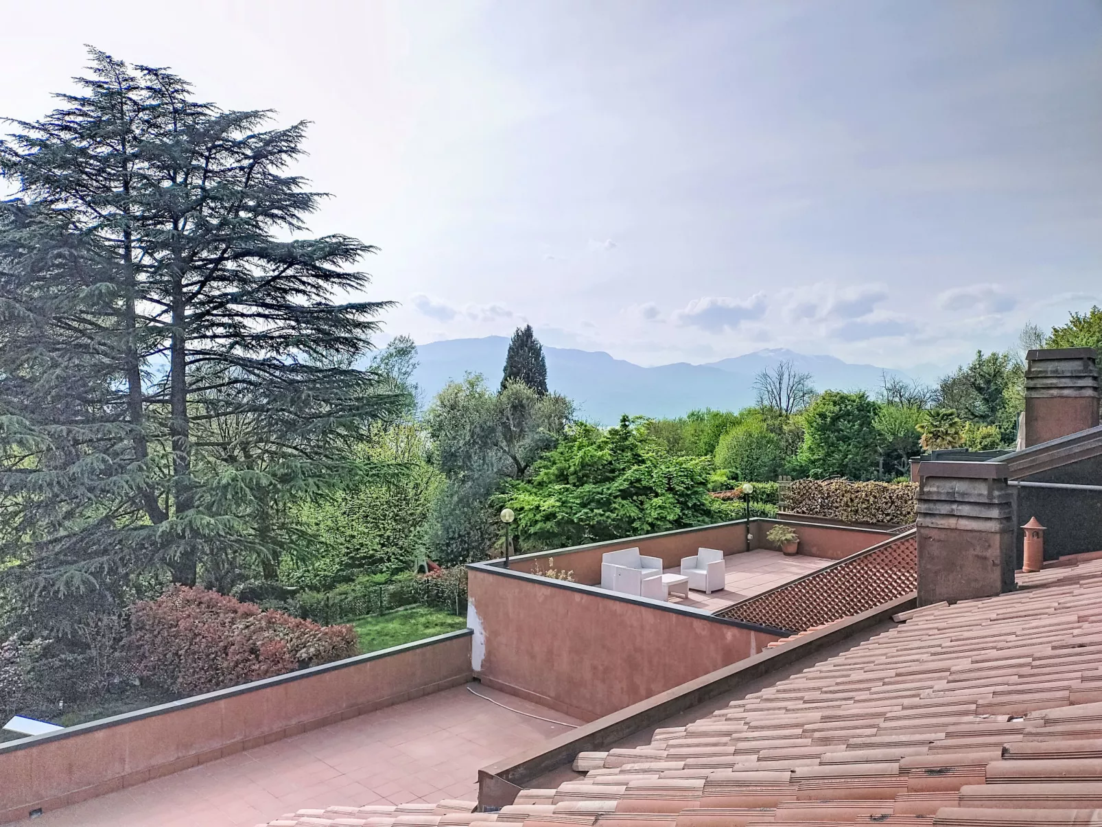 Lake & Pool - Buiten