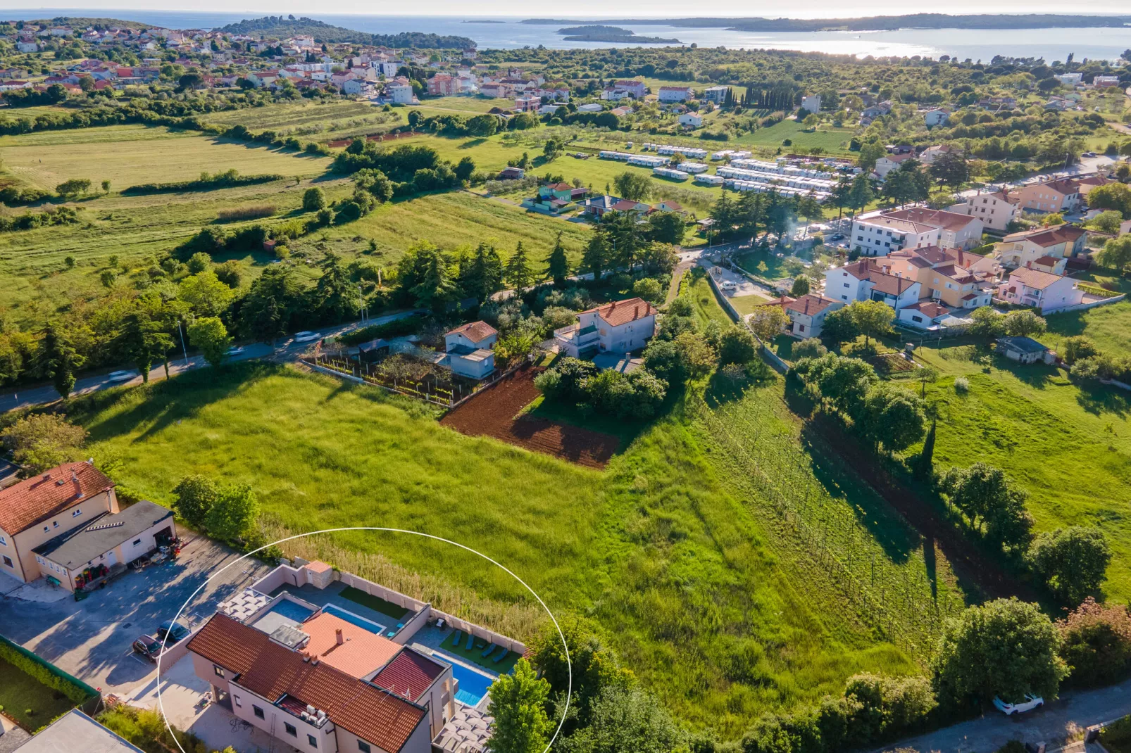 Villa Nika-Gebieden zomer 1km