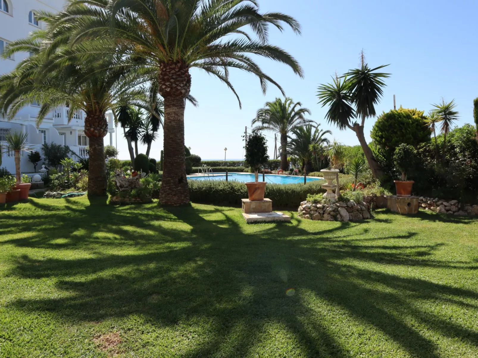 Stella Maris Beachfront 1B by Casasol - Buiten