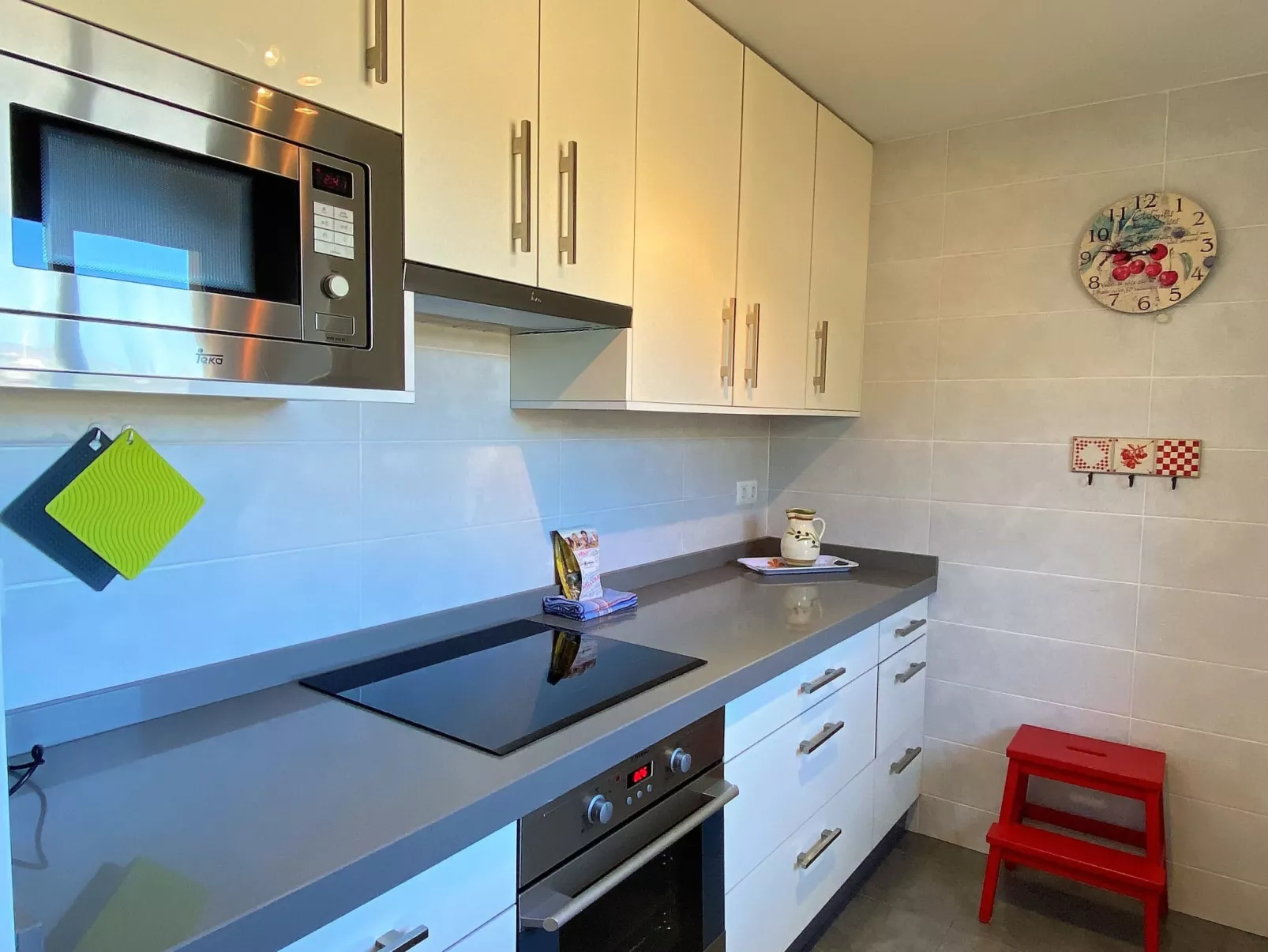 Senorio de Capistrano by Casasol - Binnen