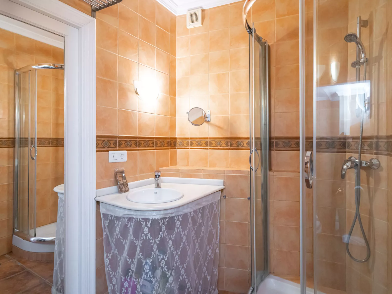 Capistrano Playa 404 by Casasol - Binnen