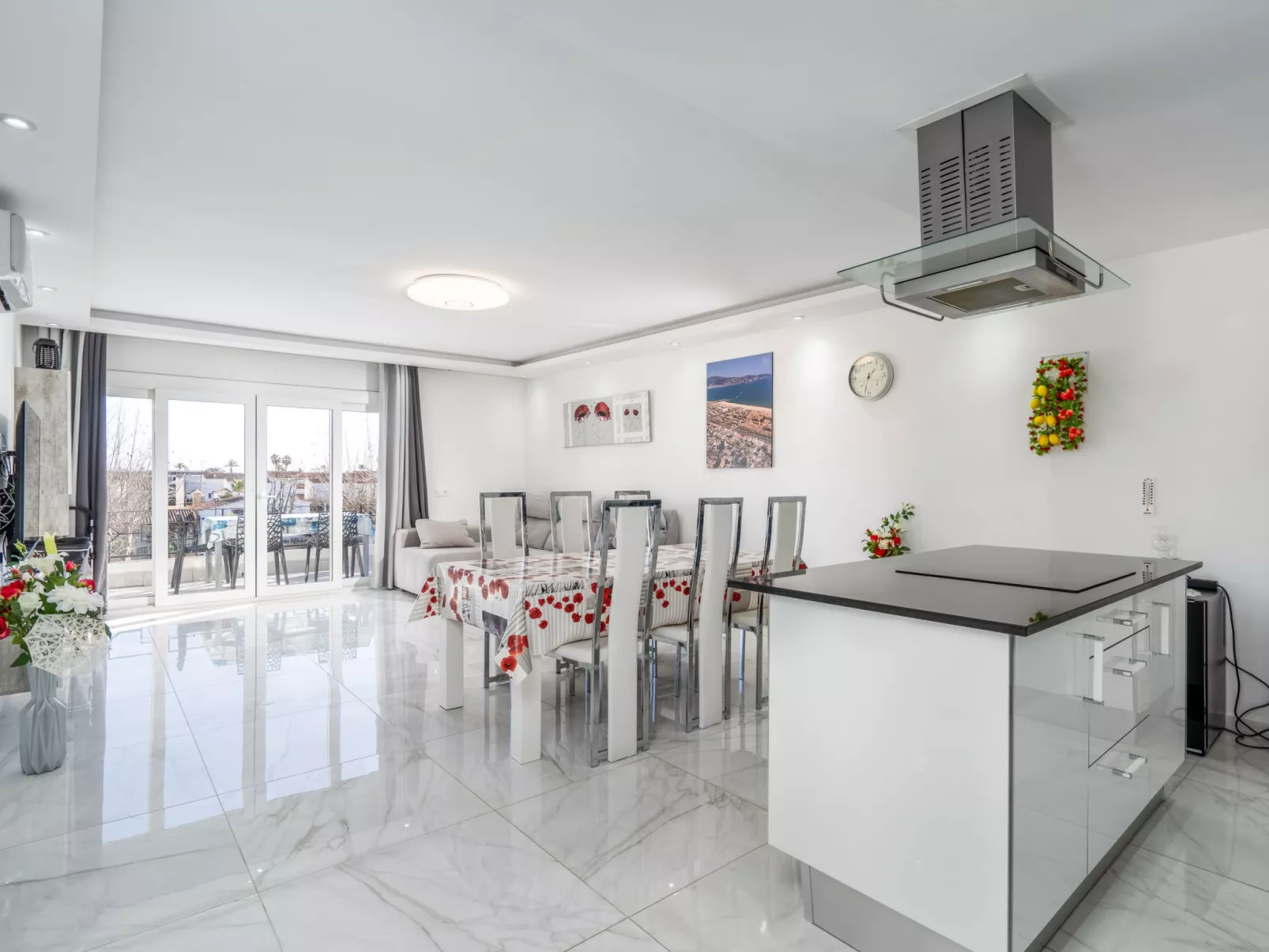 WELCS APARTAMENTO 048 EMP con Terraza y Vistas - Binnen