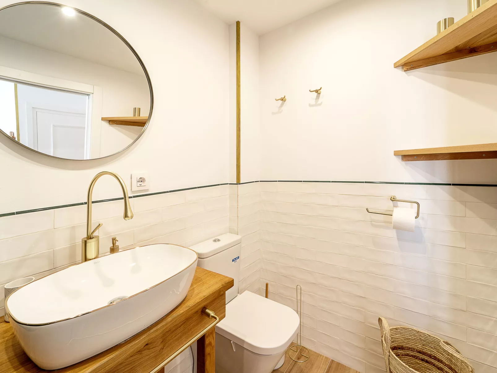 WELCS APARTAMENTO 143 EMP con vistas al canal - Binnen