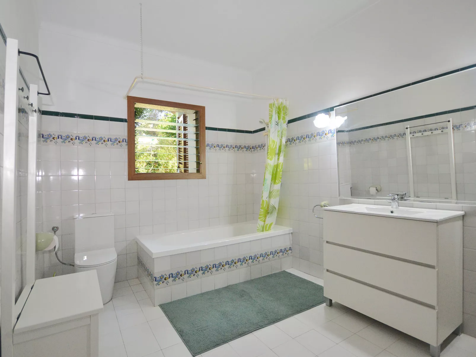 Spiros &quot-Camp Roig&quot- - Binnen