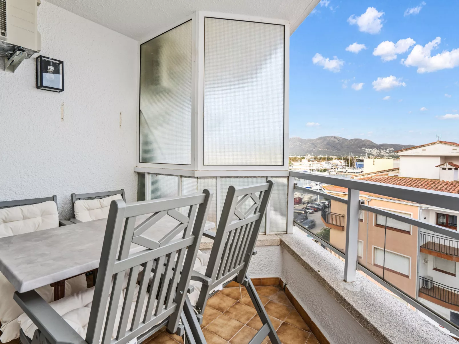 WELCS APARTAMENTO 226 EMP frente al Canal - Buiten