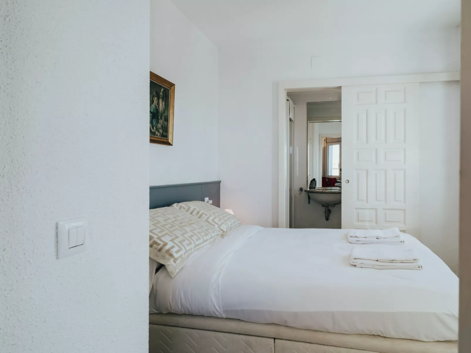 WELCS APARTAMENTO 202 EMP CON VISTAS AL CANAL - Binnen