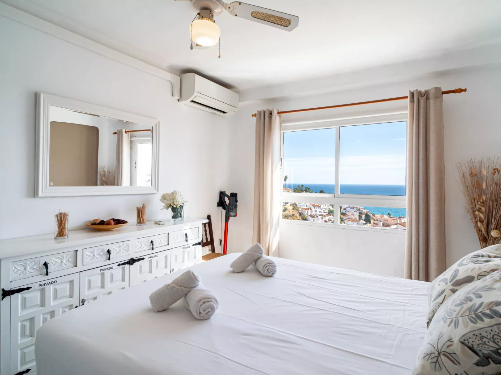 Miami 44 Seaview  by Casasol - Binnen