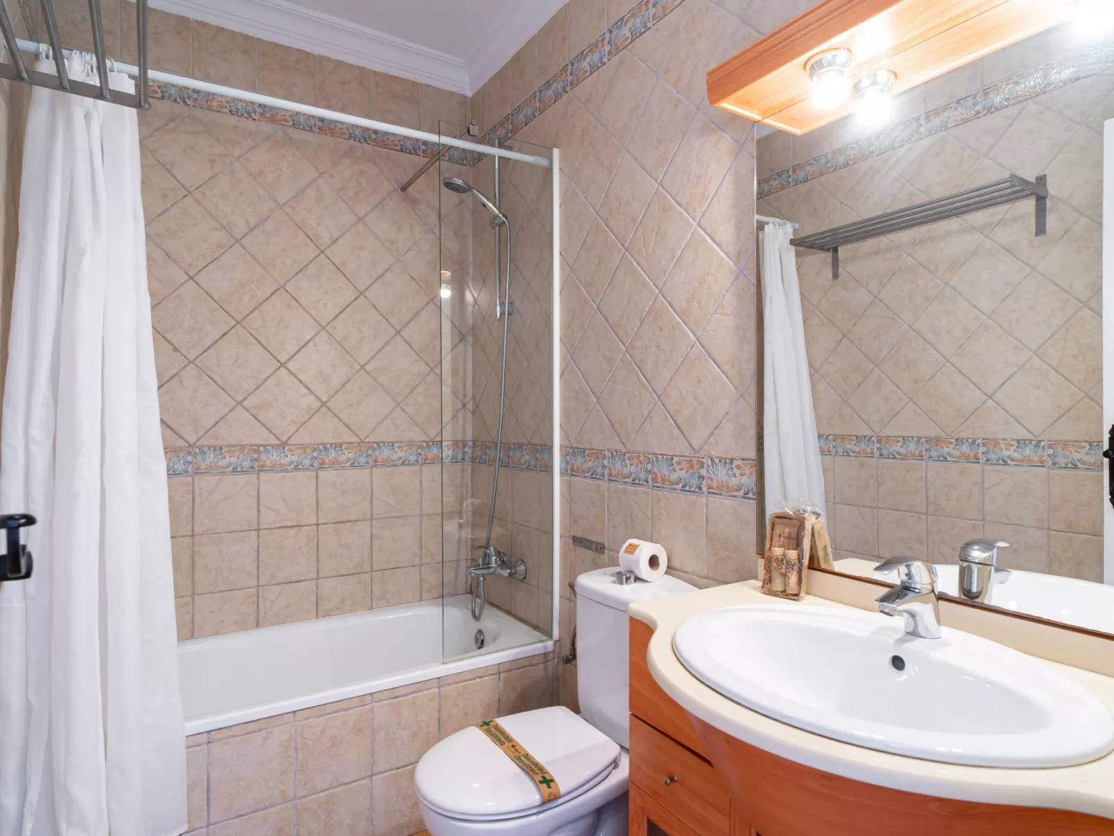 Capistrano Playa 404 by Casasol - Binnen