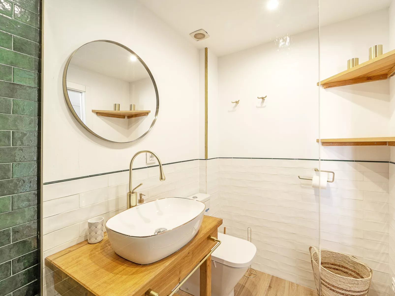 WELCS APARTAMENTO 143 EMP con vistas al canal - Binnen