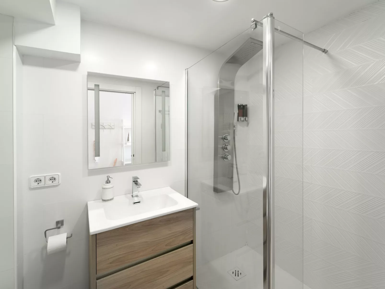 WELCS ESTUDIO 131 EMP cerca del mar - Binnen