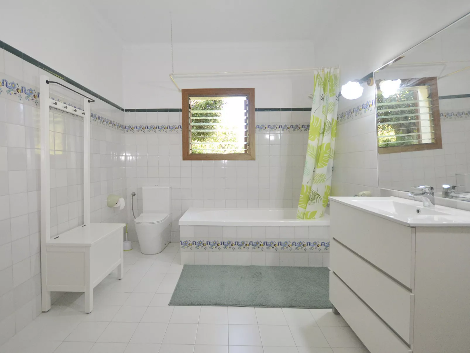 Spiros &quot-Camp Roig&quot- - Binnen