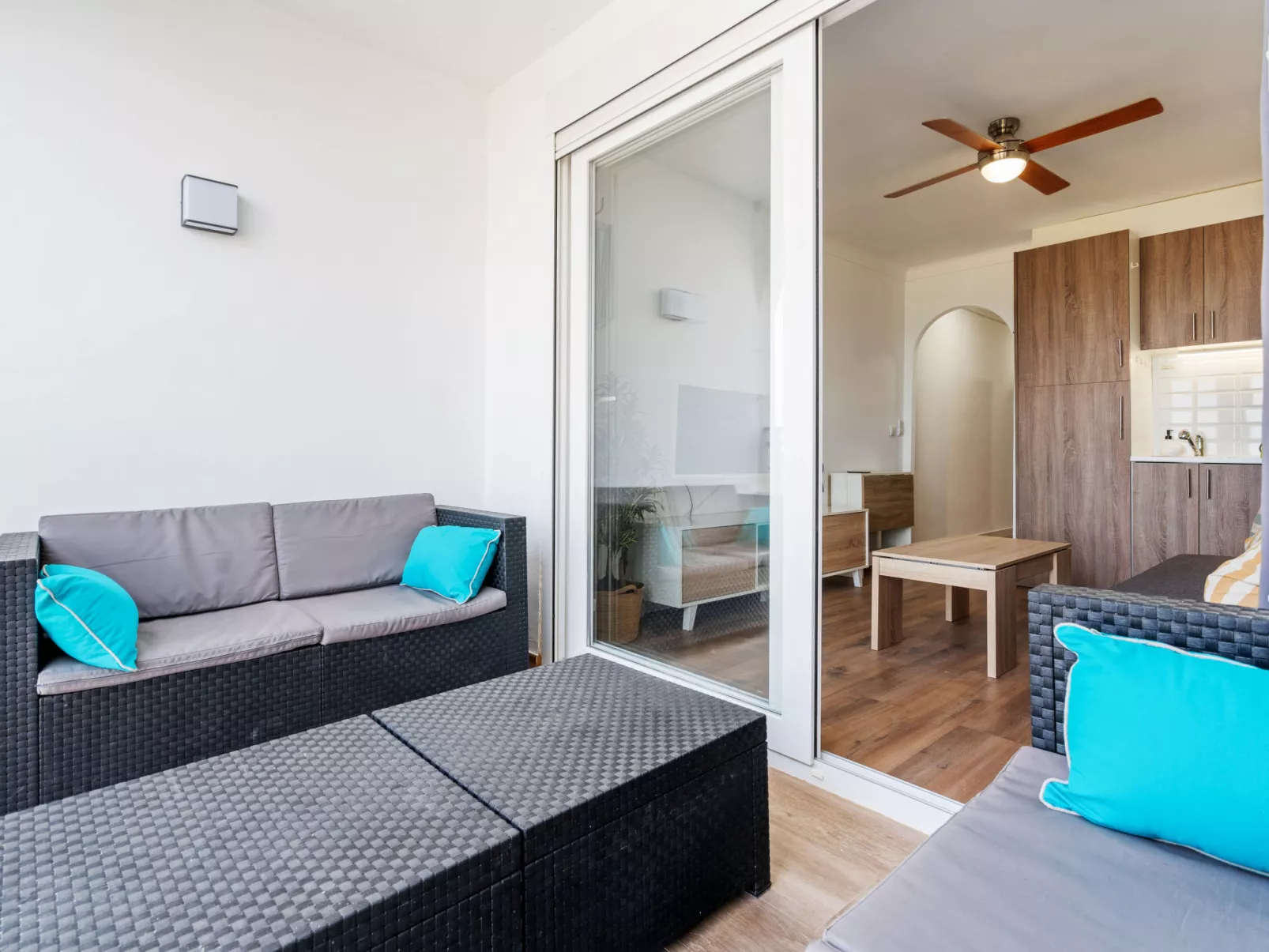 WELCS APARTAMENTO 085 EMP Frente al Mar - Binnen