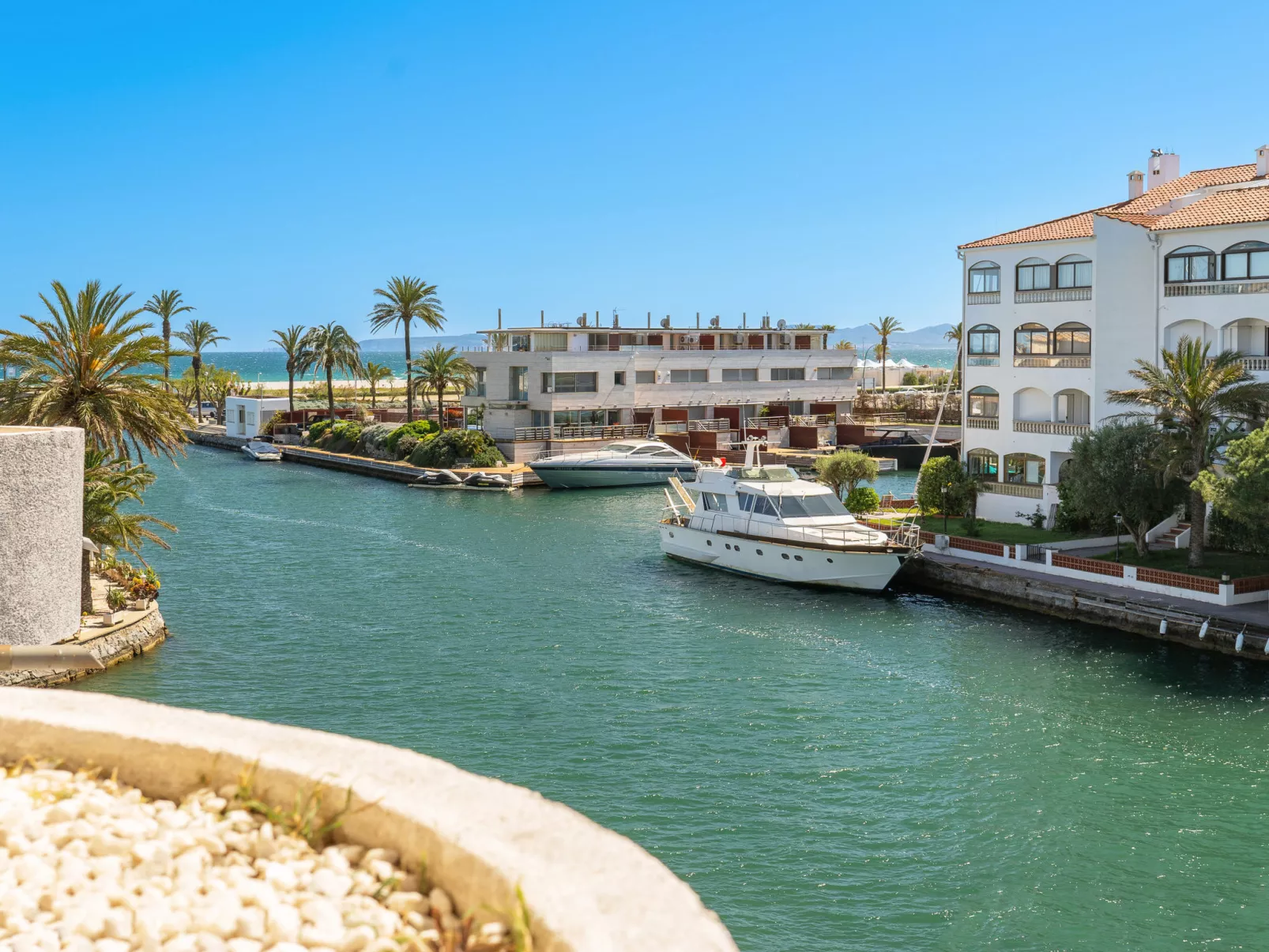 WELCS APARTAMENTO 145 EMP con vistas al canal - Buiten