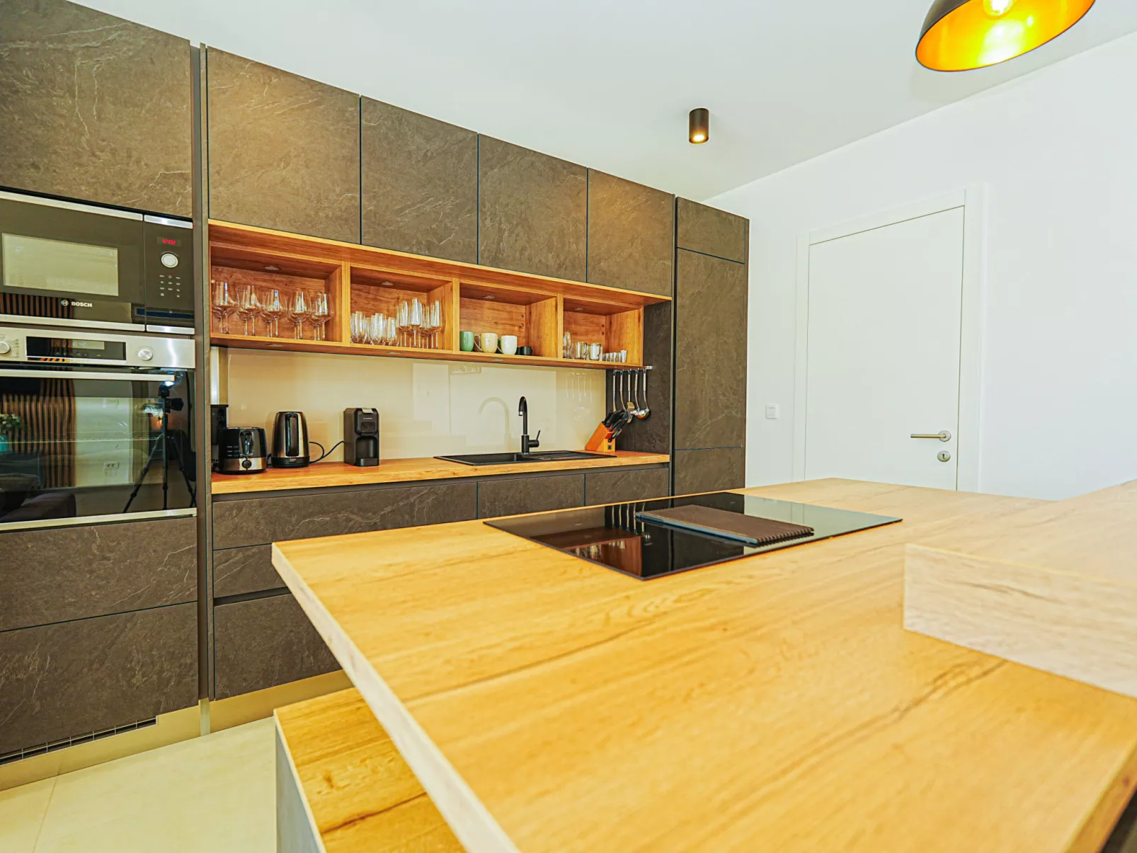 Primosten Hills - North - Binnen