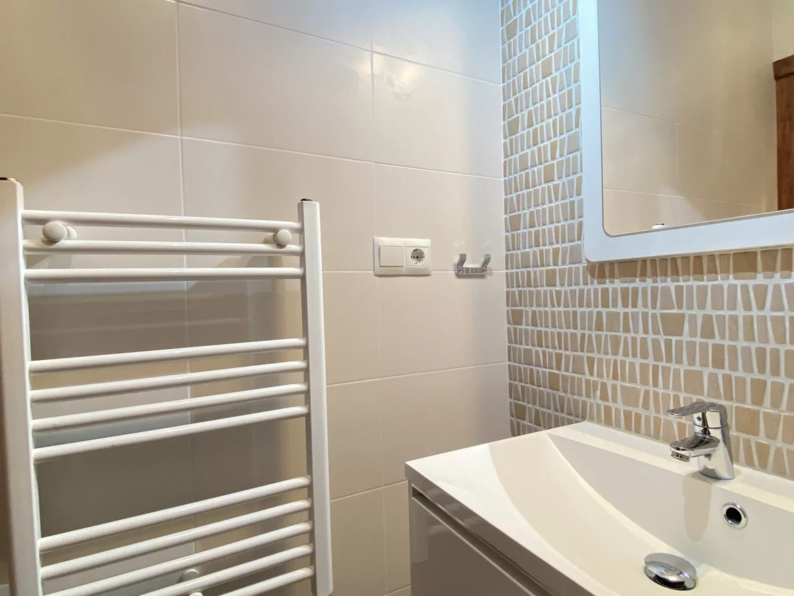 Los Naranjos 18B Capistrano Village by Casasol - Binnen