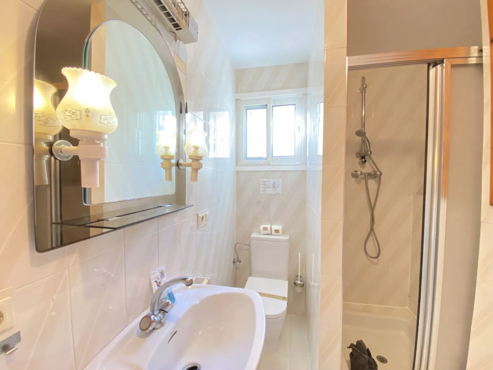 Villa Sandra Al Fresco Apartment by Casasol - Binnen