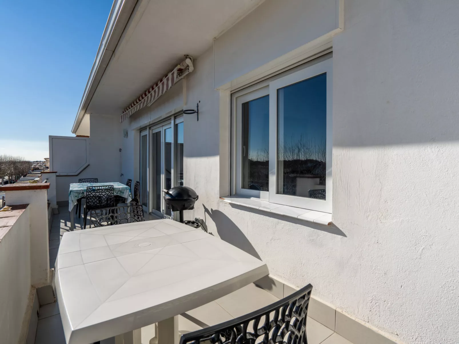 WELCS APARTAMENTO 048 EMP con Terraza y Vistas - Buiten