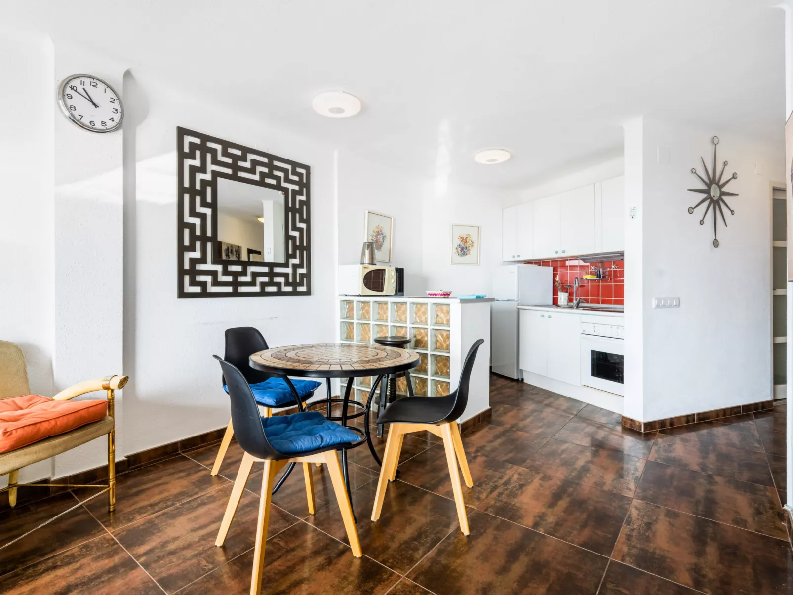 WELCS APARTAMENTO 221 EMP frente al mar - Binnen