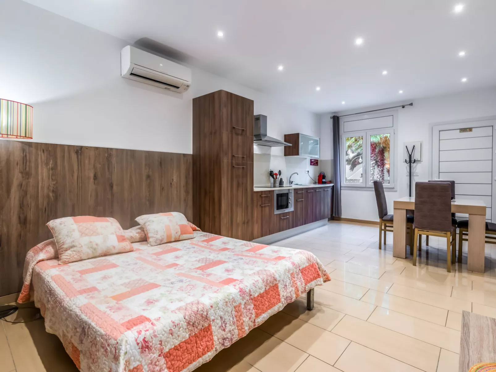 La Vida Sin Limites I EMP - Binnen