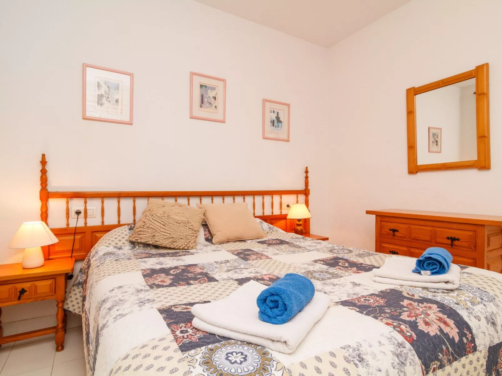 Los Pinos 23 Villas by Casasol - Binnen