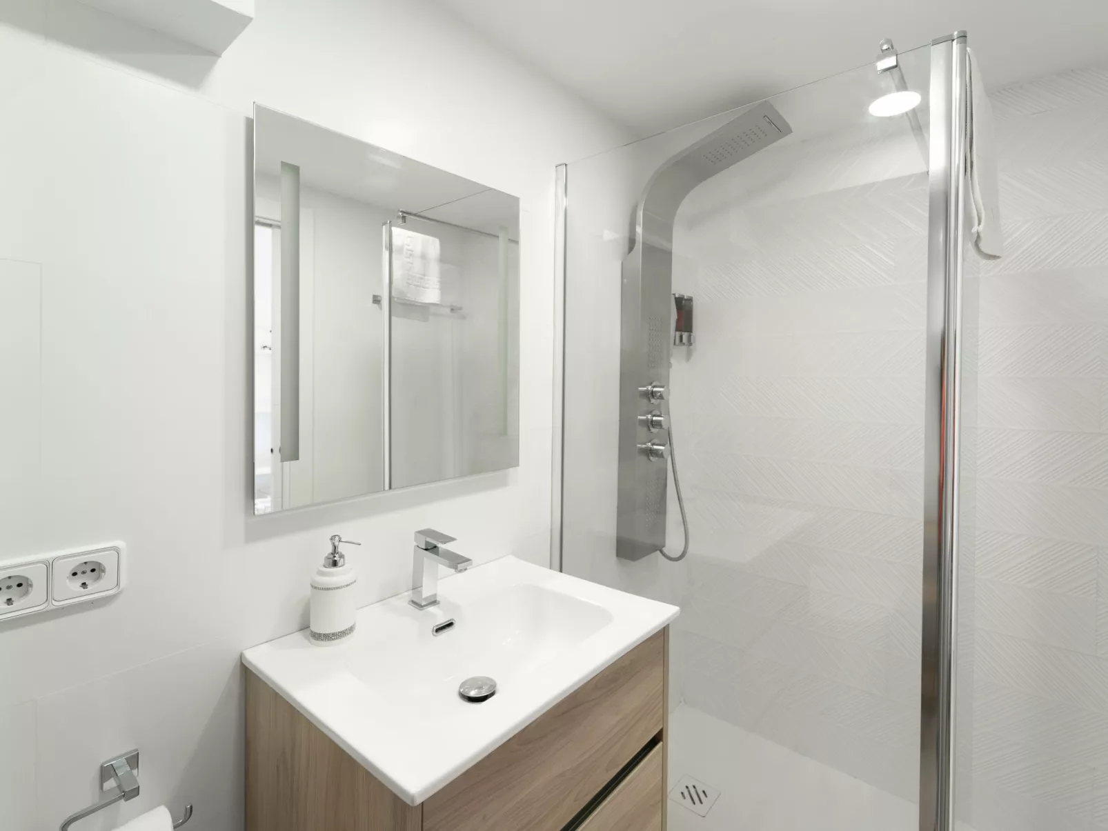 WELCS ESTUDIO 131 EMP cerca del mar - Binnen