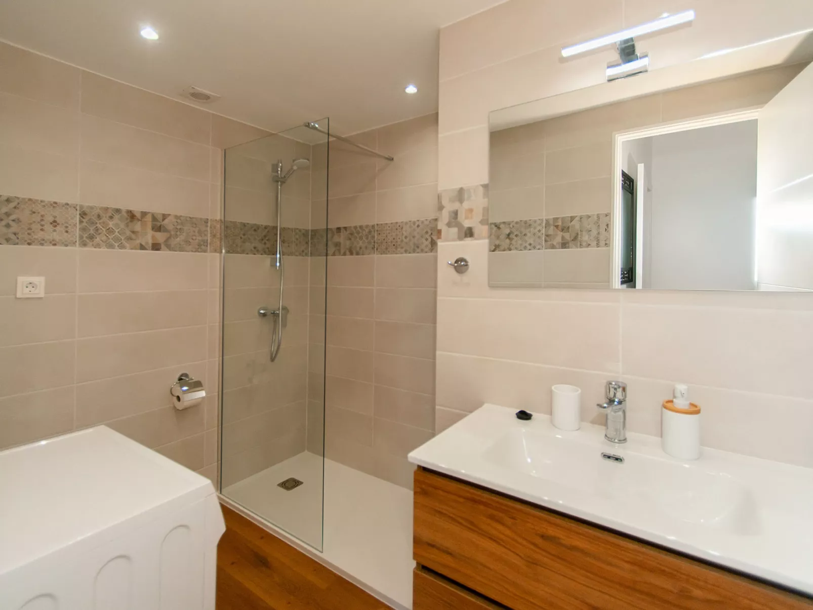 WELCS APARTAMENTO 261 EMP cerca de la playa - Binnen